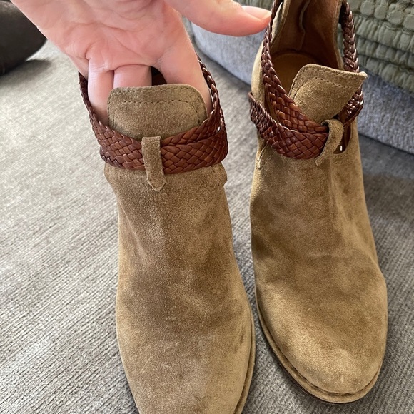 Frye Margaret Shootie Suede Braided Strap Booties Size 8.5 M - Picture 3 of 13